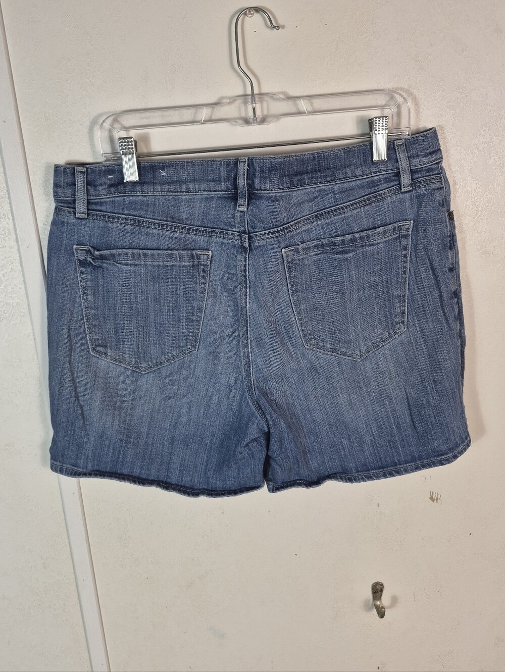Ann Taylor LOFT Light Blue Jean Shorts 31/12 - Picture 5 of 9